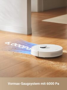 dreame D10 Plus Gen 2 Robot Vacuum Cleaner auf einem modernen Holzboden, der gleichzeitig saugt und wischt.